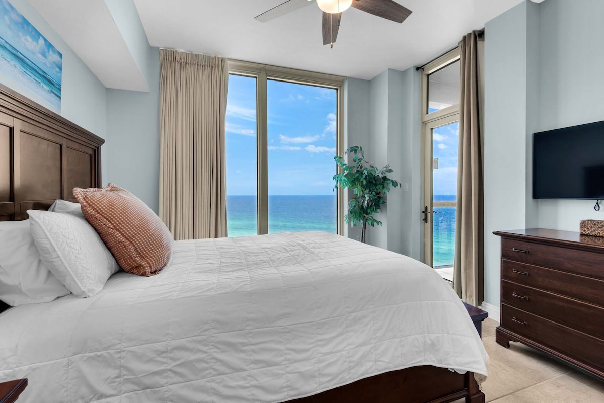 חדר שינה לאורחים עם גישה למרפסת