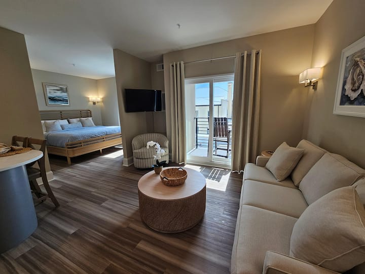 Sunny Days Retreat - Waterfront Getaway In The Hea - Beaufort, NC
