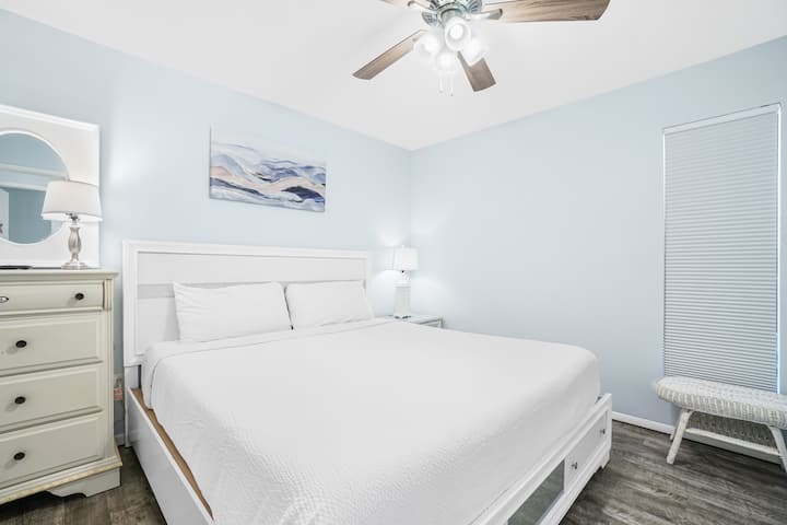 Chumba cha kulala cha 2 na Kitanda cha Kifalme