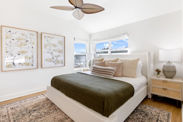 La camera da letto 4 è dotata di letto matrimoniale grande, TV e bagno in comune.