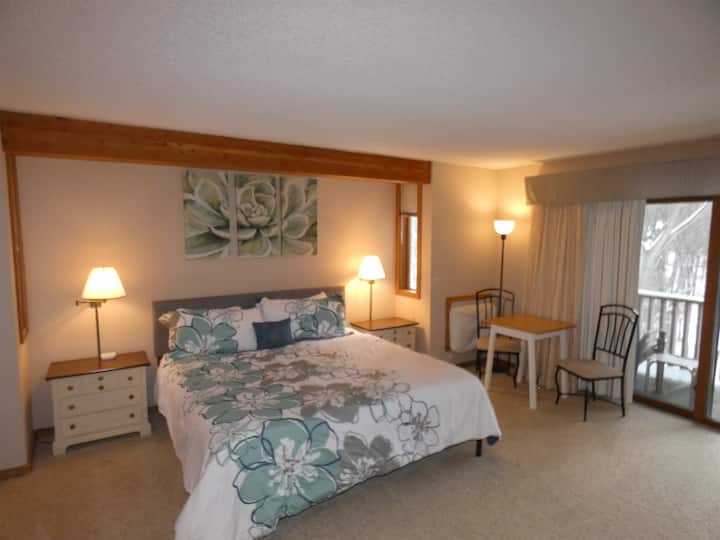 spavaća soba #1 bračni krevet (180x200