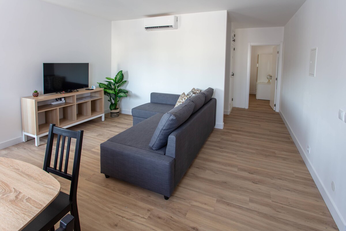 Modern condo with AC and private balcony 5