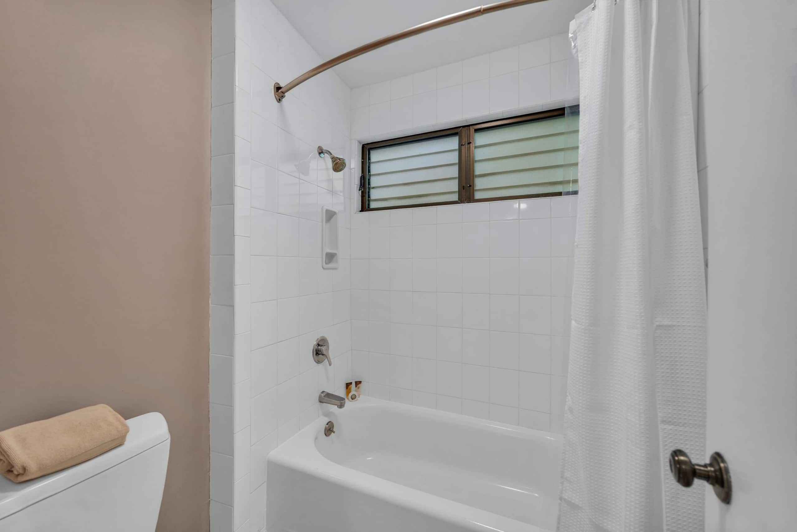 Condo in Kihei · ★4.5 · 1 bedroom · 2 baths - Image 37
