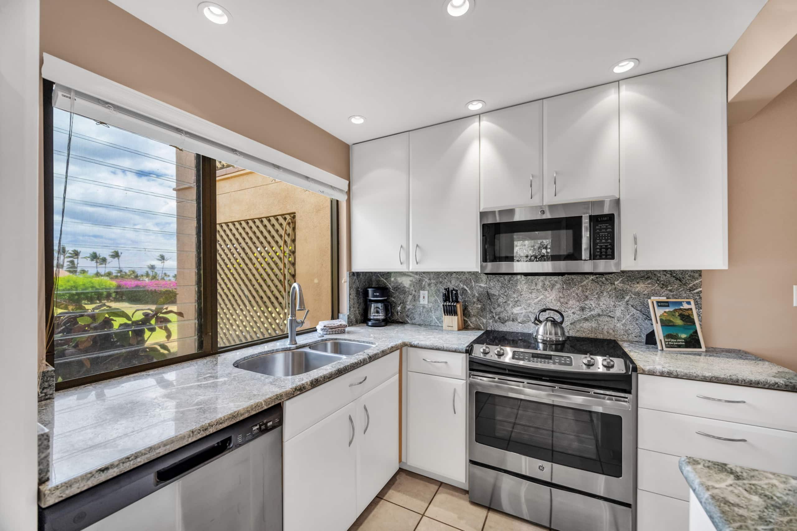 Condo in Kihei · ★4.5 · 1 bedroom · 2 baths - Image 12