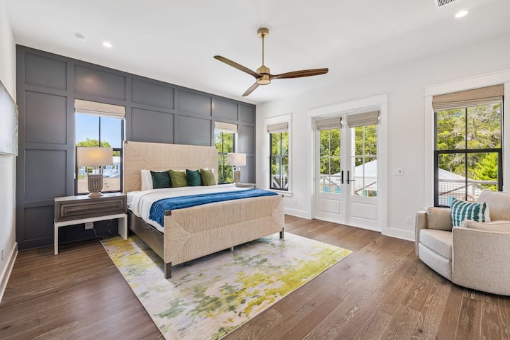 2nd Floor - Primary King Suite