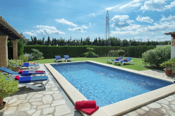 Villa Maria - Rustic Stay