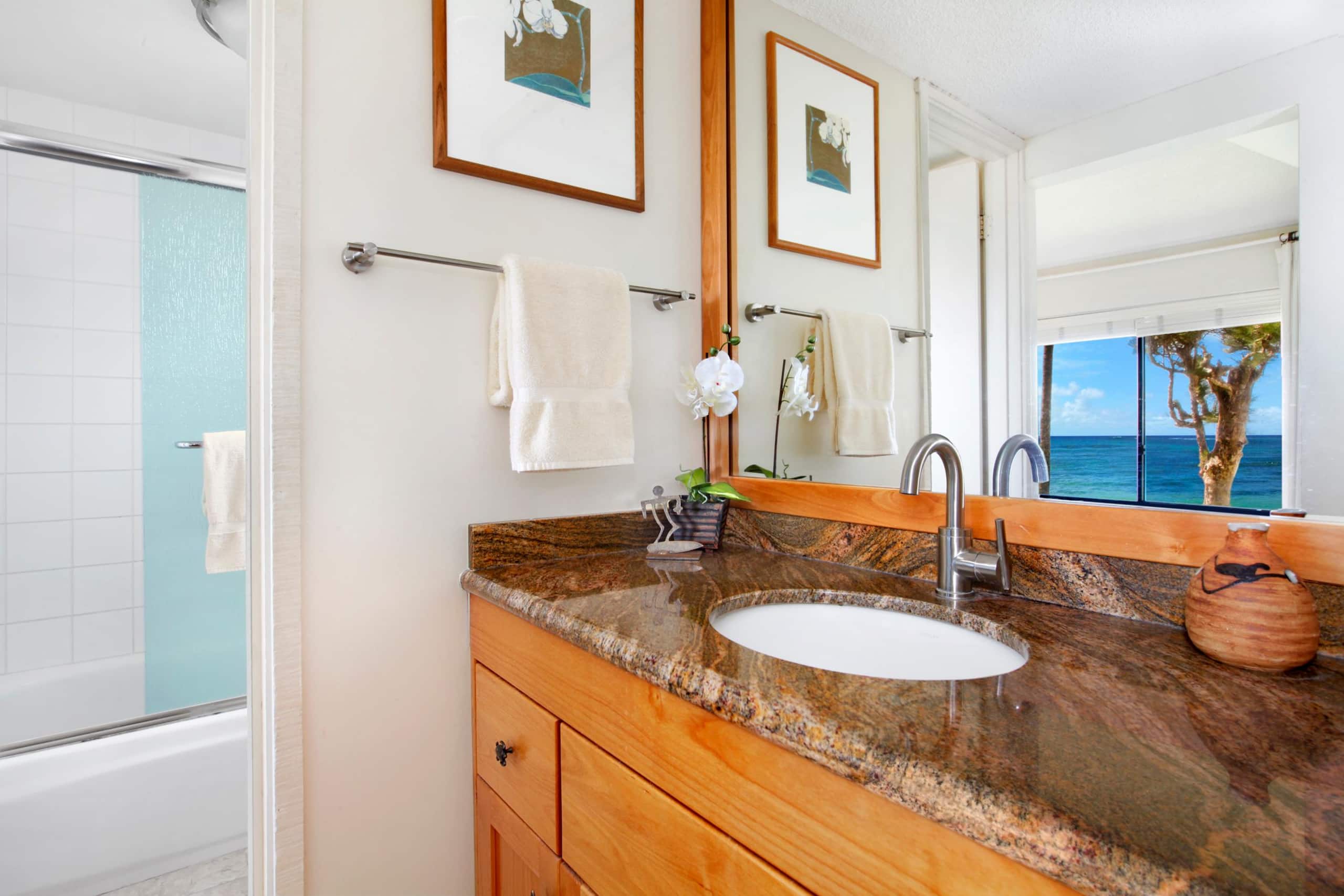 Condo in Princeville · ★4.5 · 1 bedroom · 1 bed · 2 baths - Image 6
