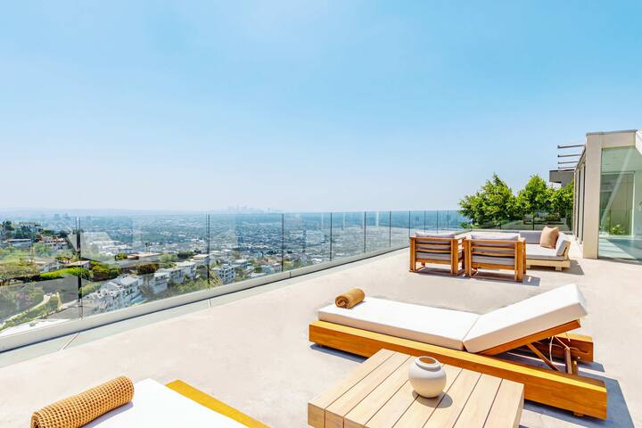 Hill 4BVilla w Infinity Pool, City Views gallery image 3
