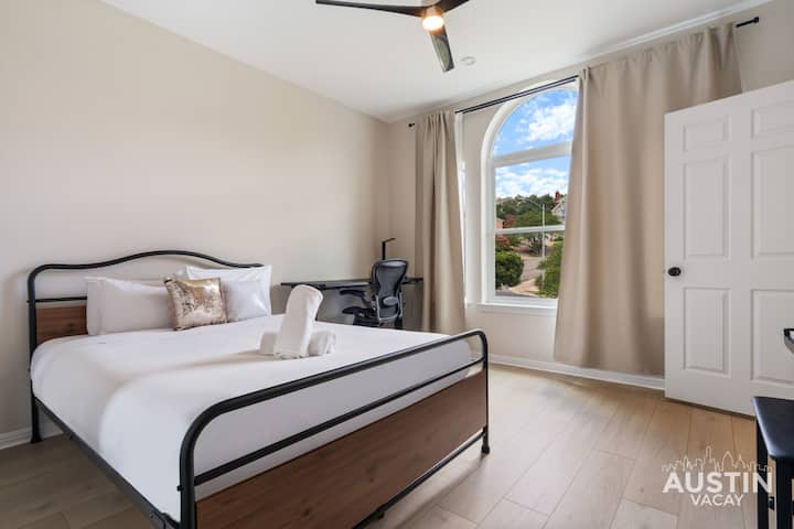 اعمل بجوار النافذة، واصطدم بالإشارة. تحصل هذه الغرفة على خط أنابيب الزحام.