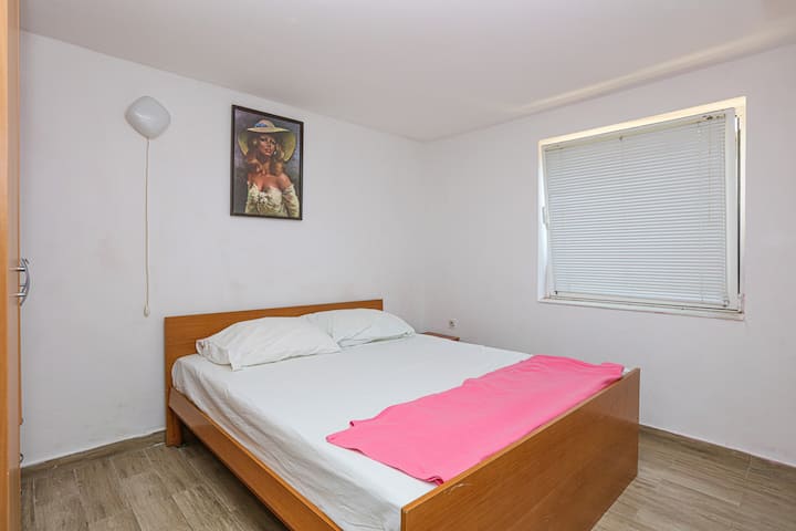 Bedroom 2, Surface: 10 m²
