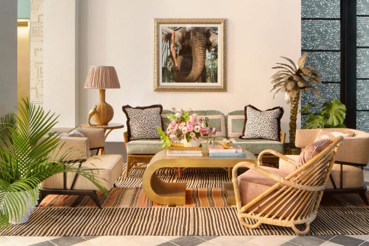 Prime Miami Beach Location + Beach Access + Pool