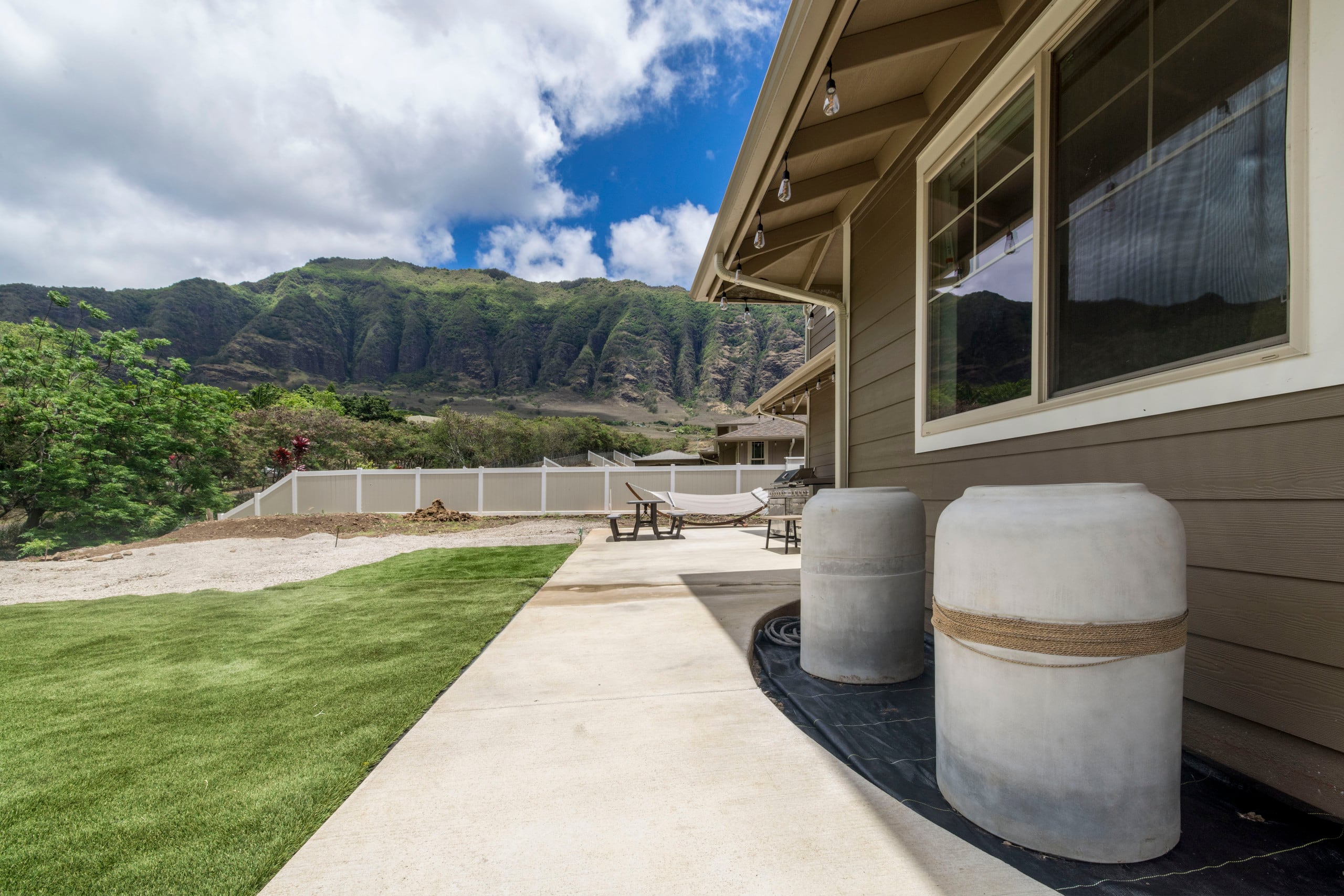 Home in Waianae · ★5.0 · 7 bedrooms · 12 beds · 5.5 private baths - Image 95