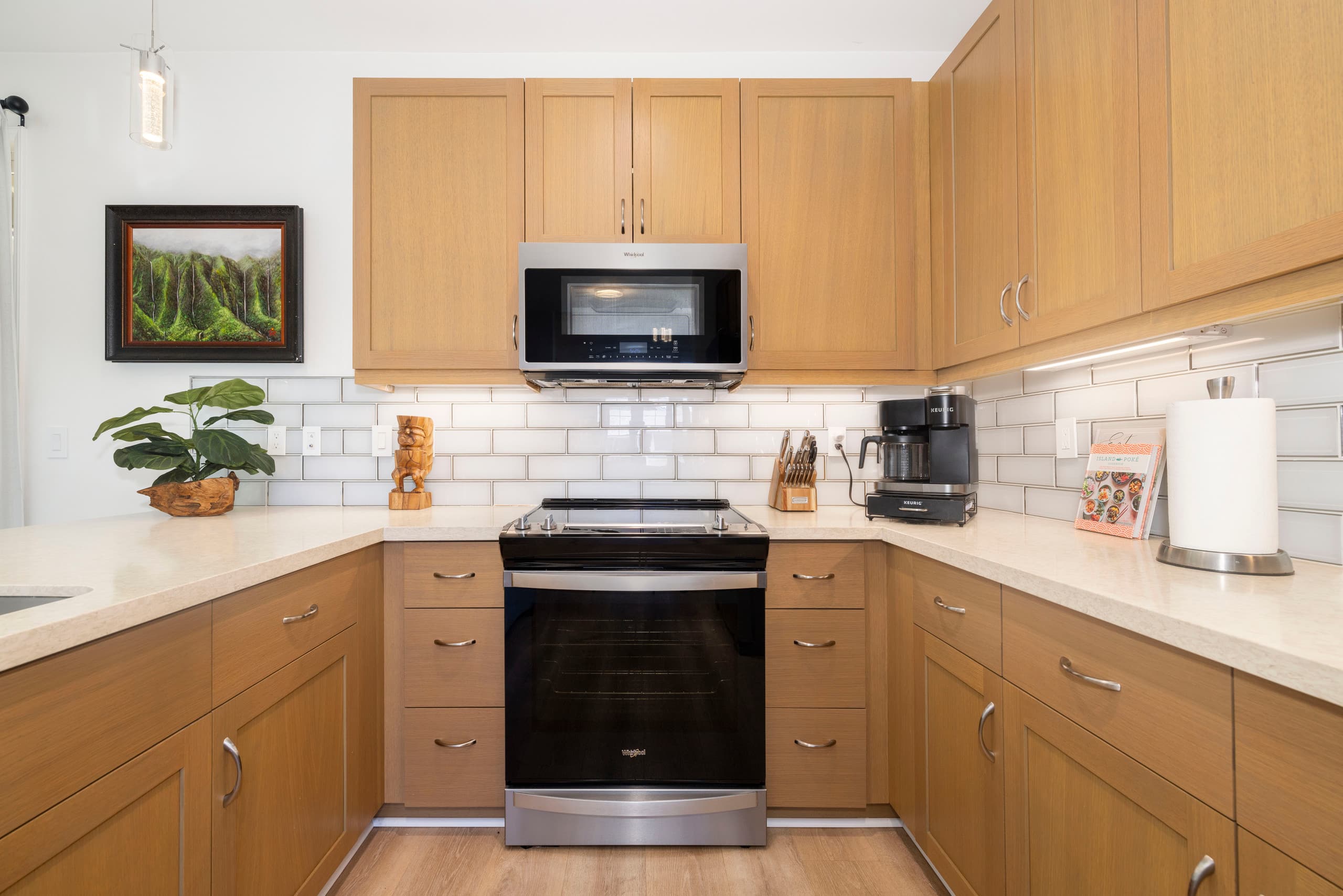 Home in Waianae · ★5.0 · 7 bedrooms · 12 beds · 5.5 private baths - Image 47