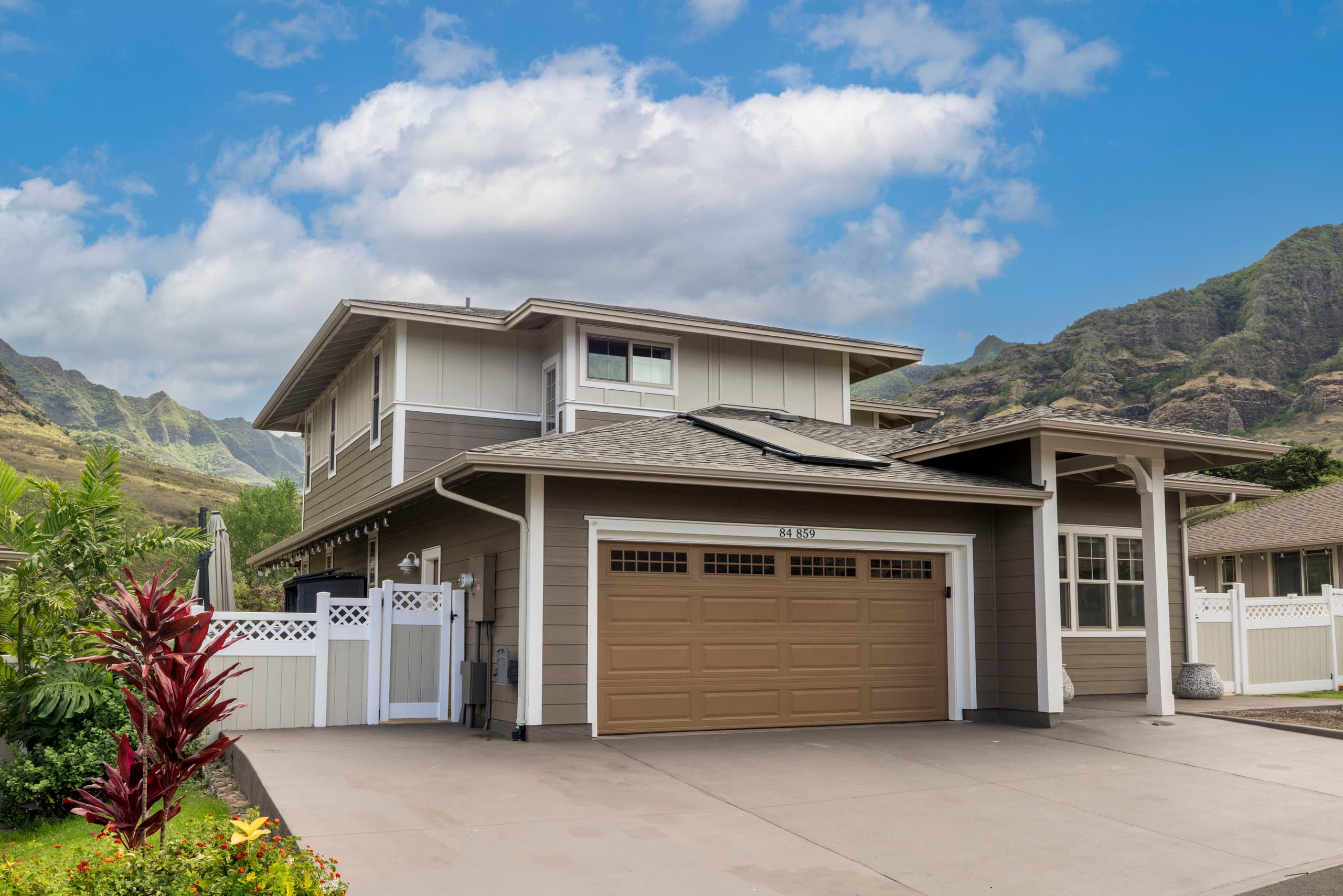 Home in Waianae · ★5.0 · 7 bedrooms · 12 beds · 5.5 private baths - Image 36
