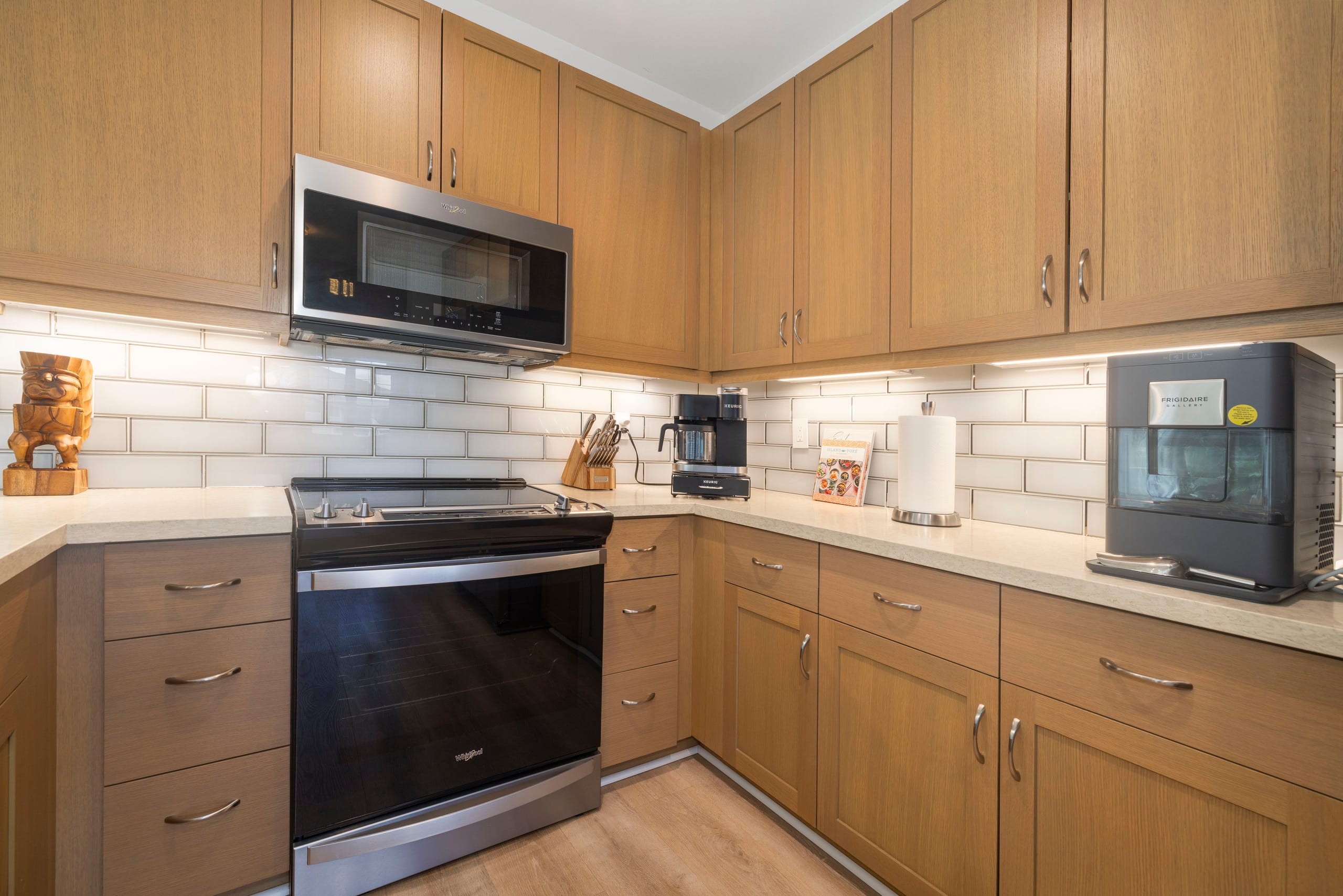 Home in Waianae · ★5.0 · 7 bedrooms · 12 beds · 5.5 private baths - Image 40