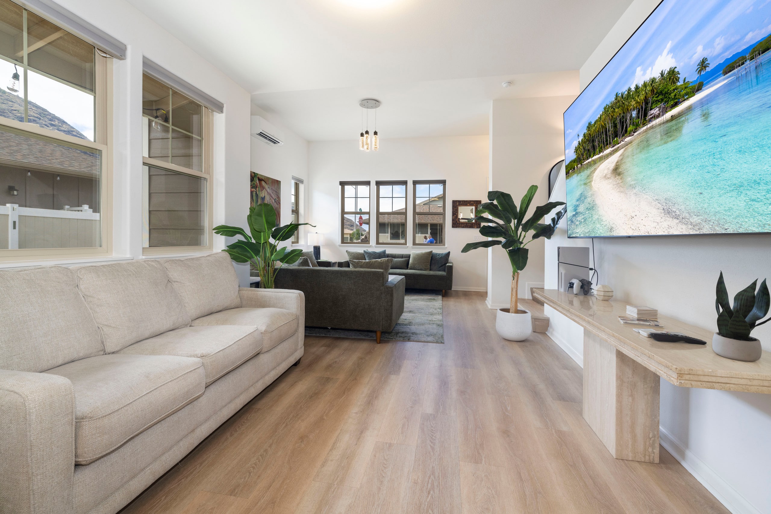 Home in Waianae · ★5.0 · 7 bedrooms · 12 beds · 5.5 private baths - Image 38