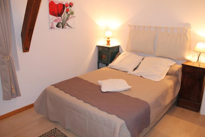 Hugan cottage_bedroom3