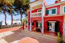 Tranquil Villa Stay in Tolleric