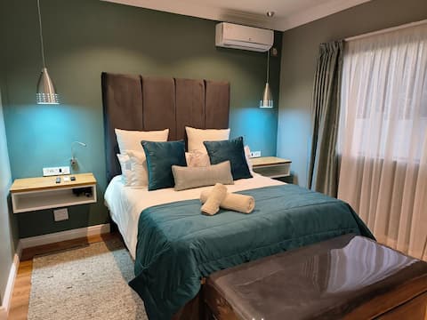 Family Queen Room En-Suite