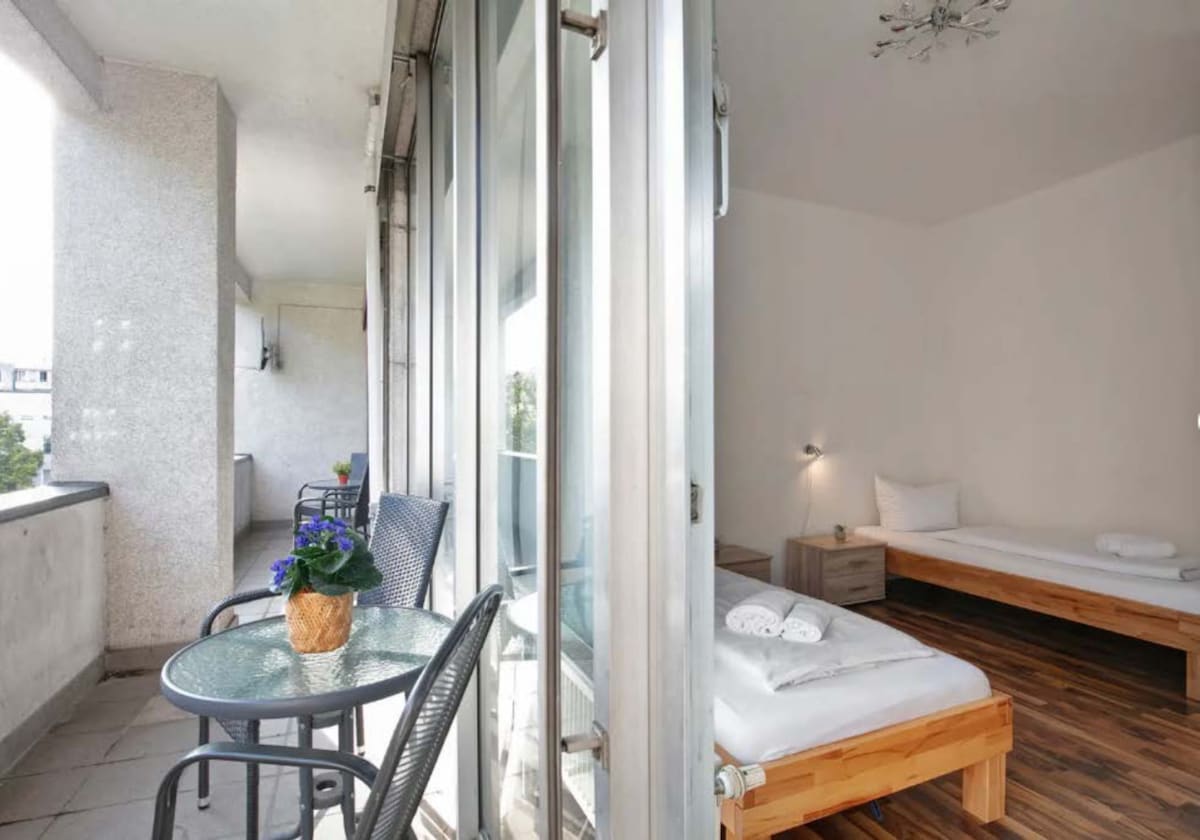 Top Airbnb: Central Berlin Stay 4BR Sleeps 15 in Tempelhof