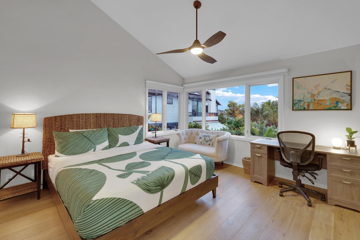 Third bedroom with king sized bed and work area