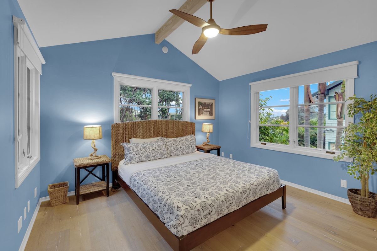 Second bedroom with king sized bed