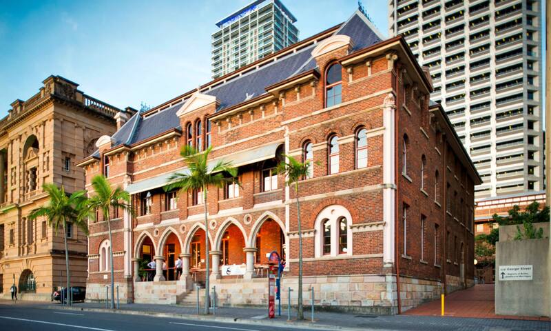 Level 56 – CBD’s Most Luxurious Apt – 5 Star Exp gallery image 5