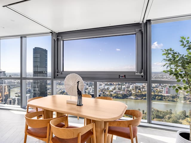 Brisbane Casino | Panoramic River & City Views