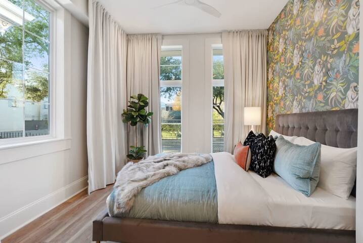 Luxe, Sunlit Home | Heated Pool gallery image 3