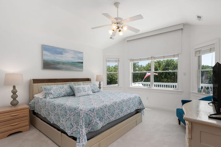 CC076: Three's A Charm | TL Bedroom 5 - King, Private Bath