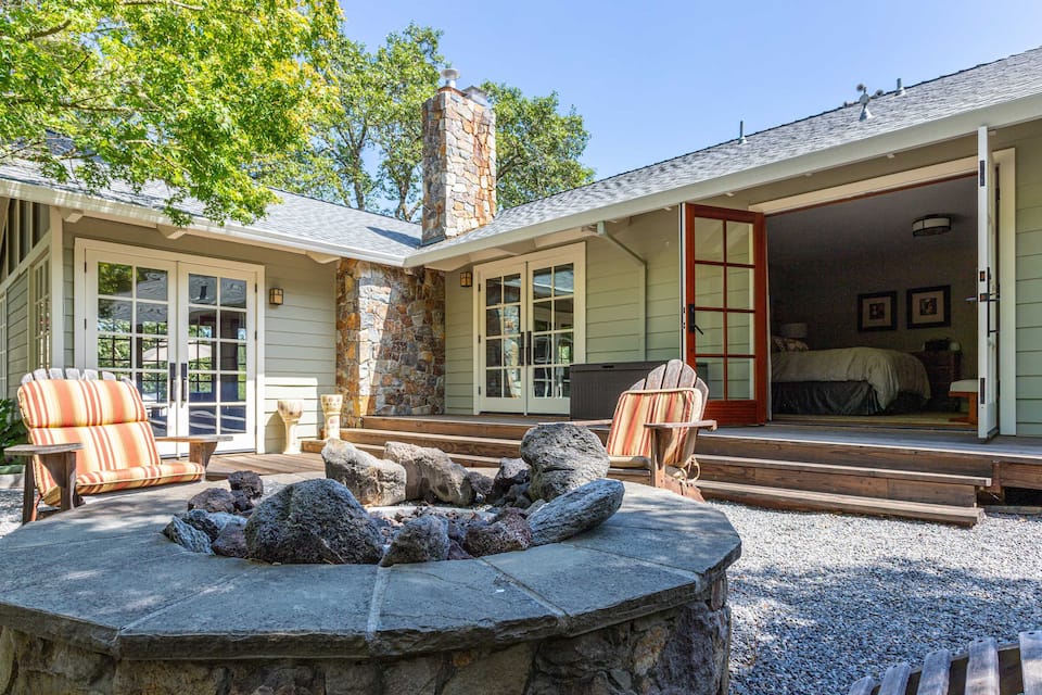 A Craftsman house on ten acres with a Japanese teahouse, Sebastopol, California, United States, photo 9 of 10