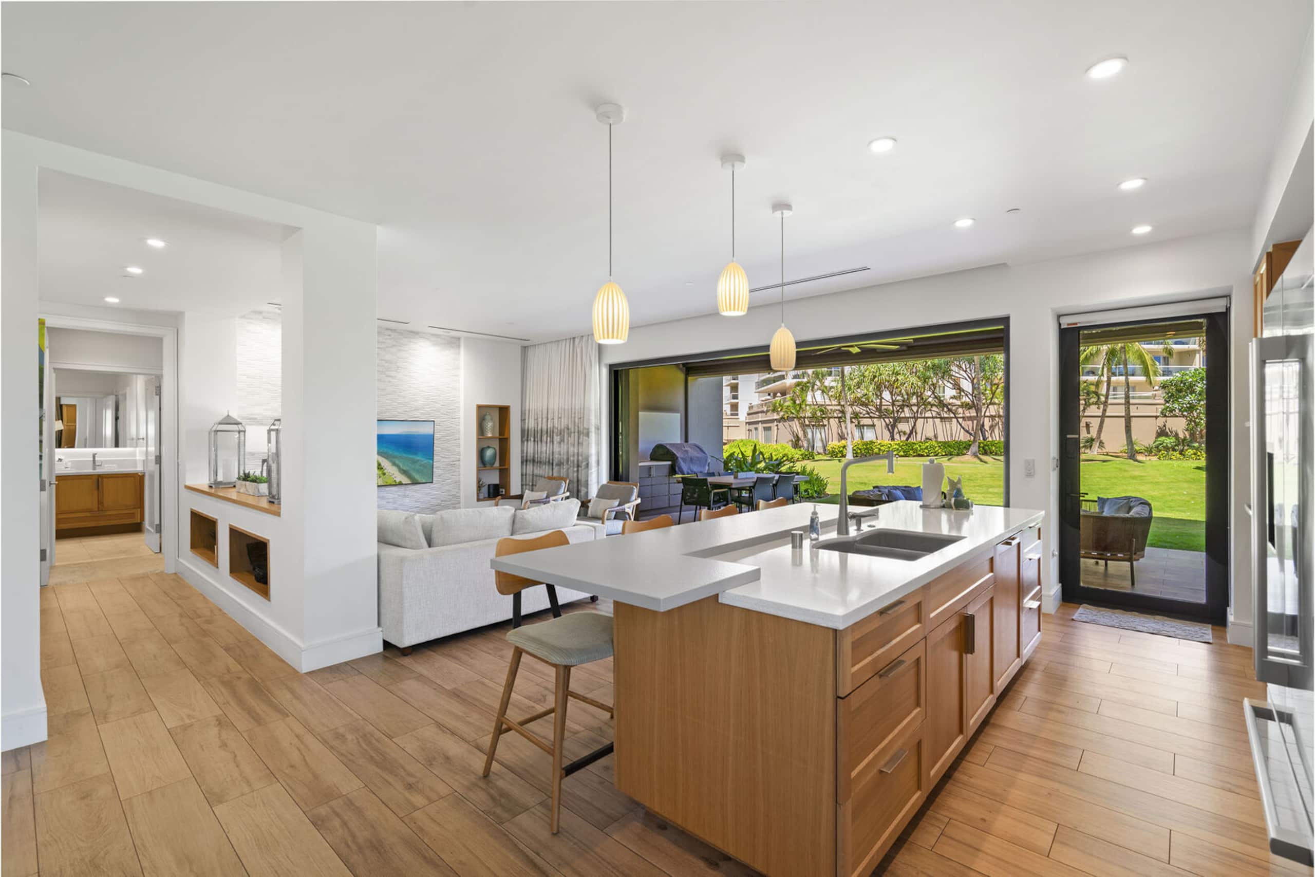 Condo in Lahaina · ★5.0 · 3 bedrooms · 5 beds · 3 baths - Image 1