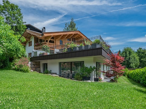 Modern holiday flat with garden and terrace