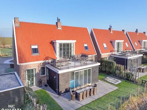 Luxury villa with a pool, sauna and near the sea