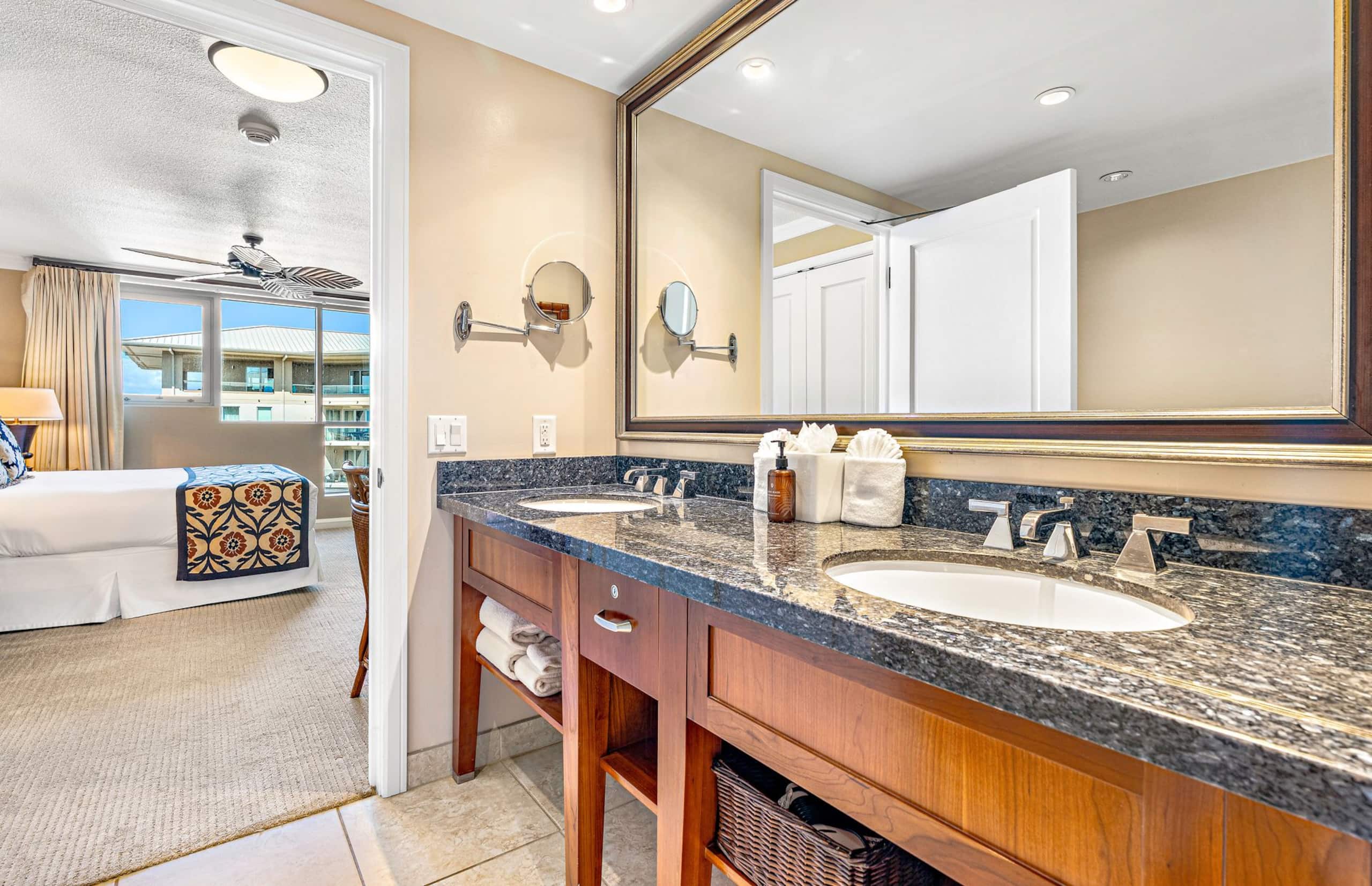 Condo in Lahaina · ★4.96 · 2 bedrooms · 3 beds · 2 baths - Image 21