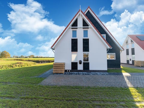 Successful Airbnb property: Villa in Zeeland near Oosterschelde Park in Scherpenisse