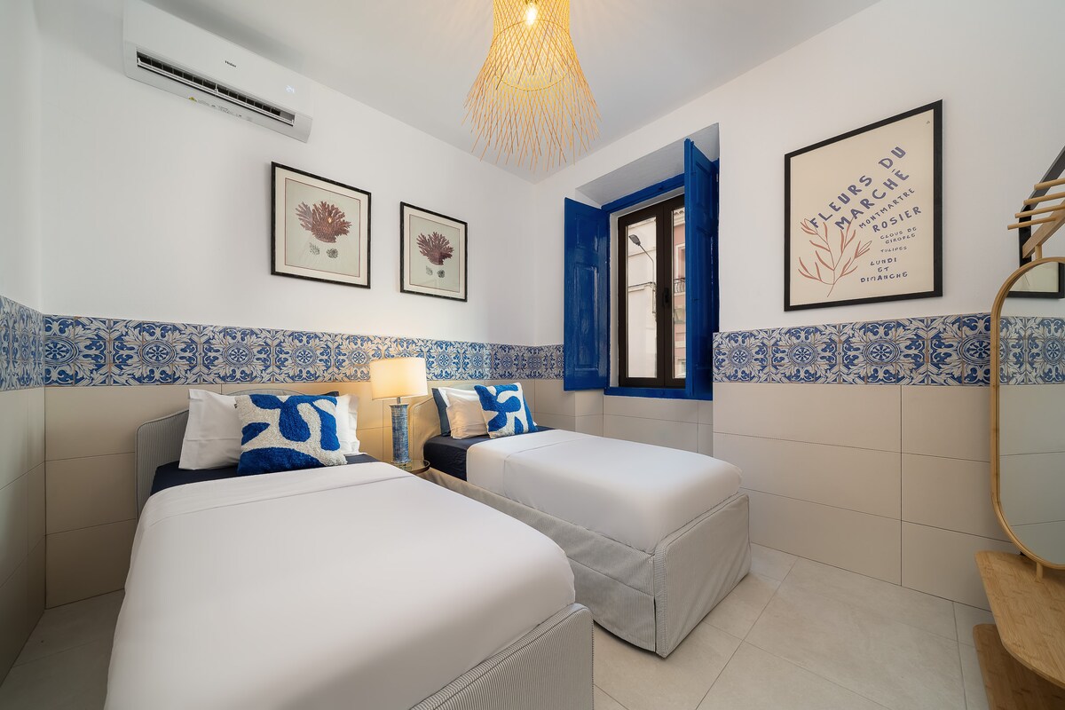 Large Promenade House 6 Bedrooms 4 Baths Laranja 4