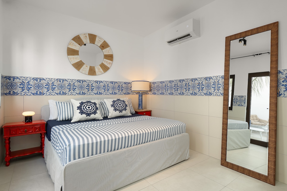 Large Promenade House 6 Bedrooms 4 Baths Laranja 3