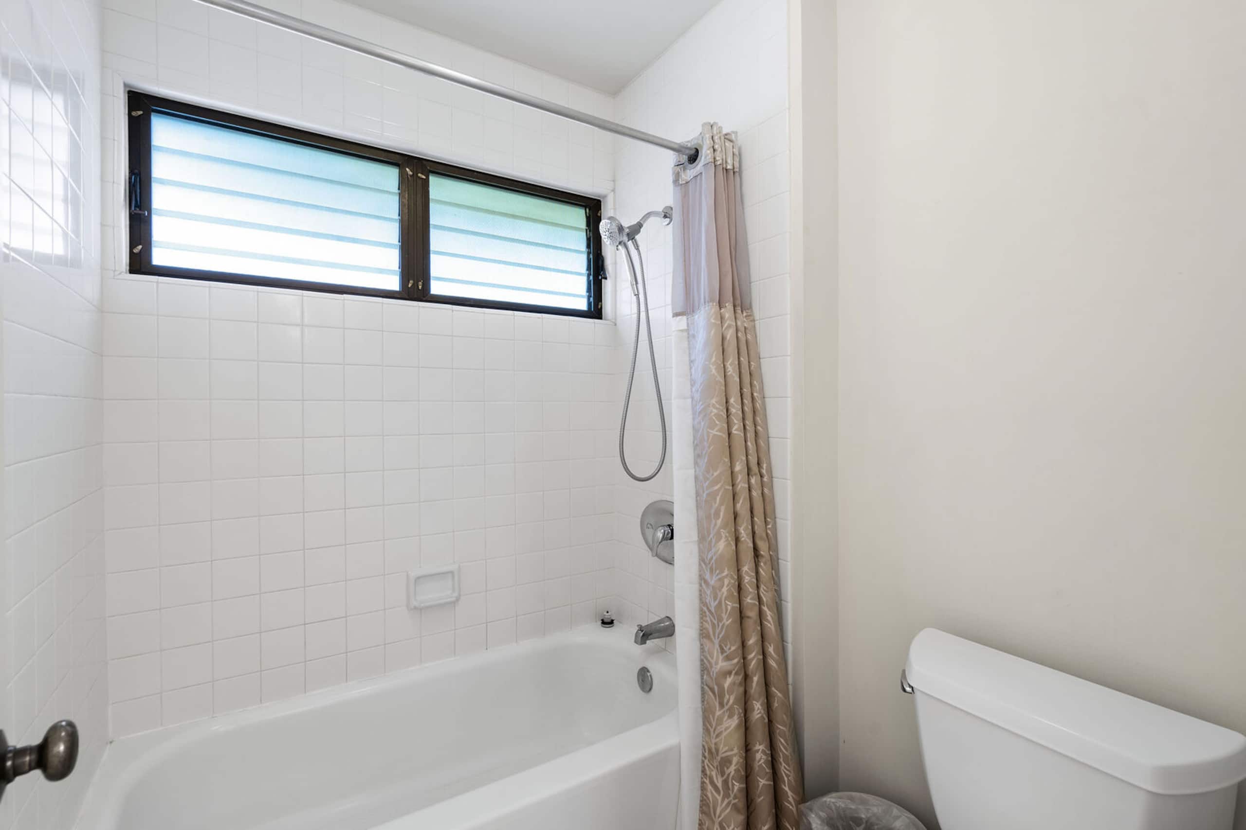 Condo in Kihei · ★4.67 · 1 bedroom · 2 beds · 2 private baths - Image 25