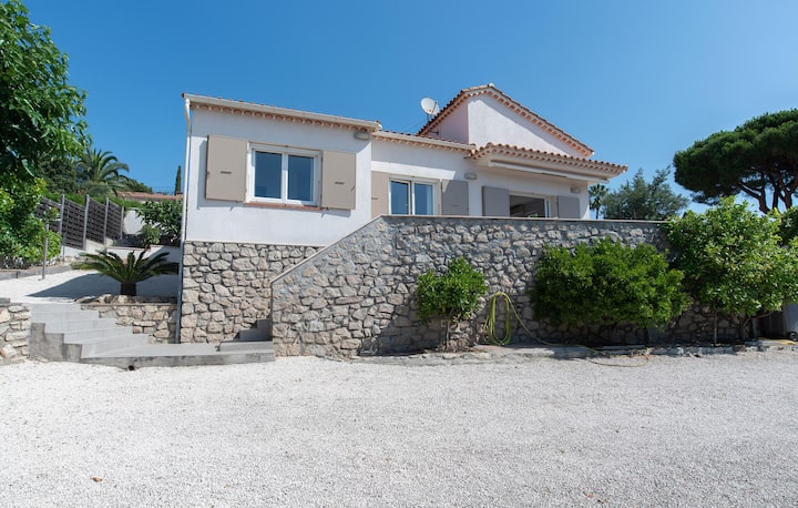 3 Bedroom Lovely Home In Roquebrune-sur-argens - Sainte-Maxime