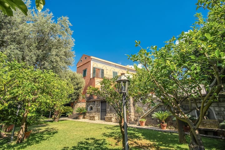 Villa Lucia W/ Pool & Sea Views In Massa Lubrense - Sorrento