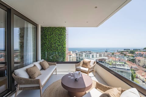 An amazing apartment with Ocean and Estoril views