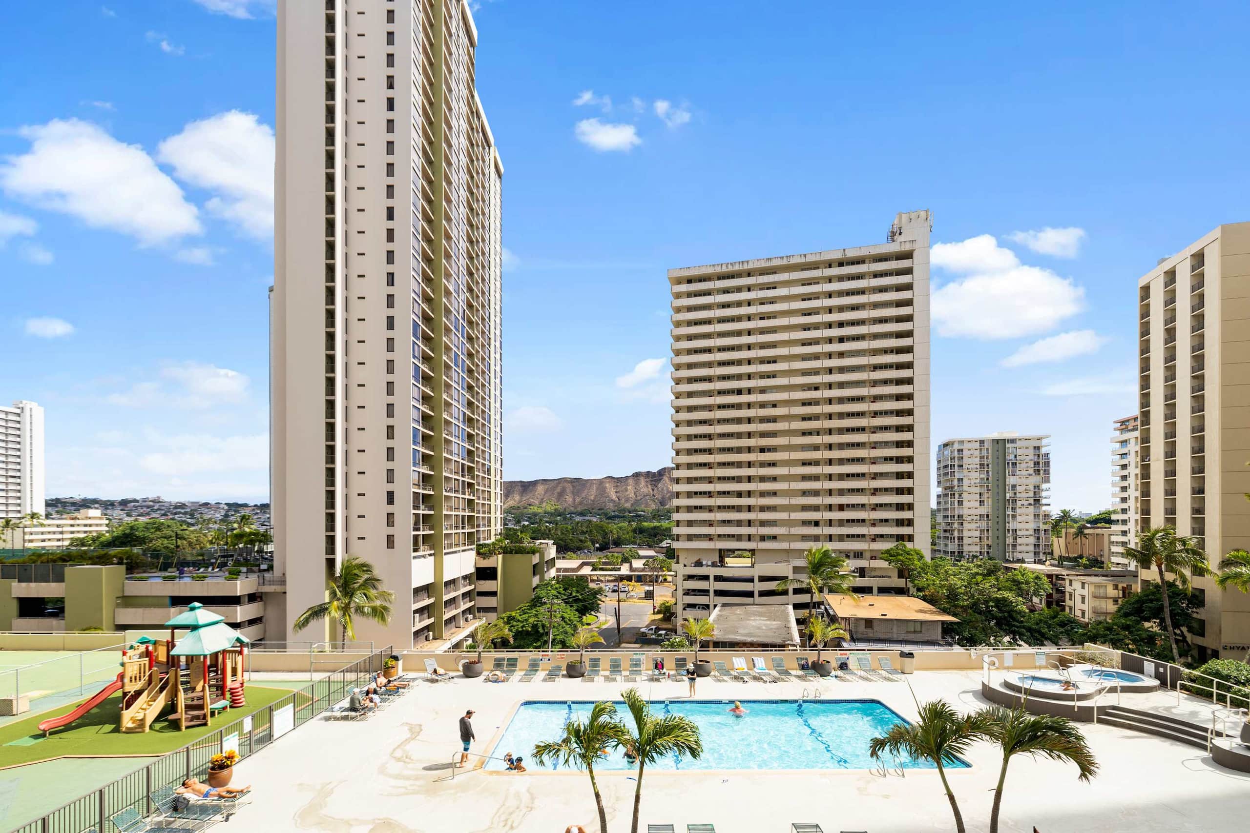 Waikiki Banyan 1BR – Newly Renovated + Parking - Image 21