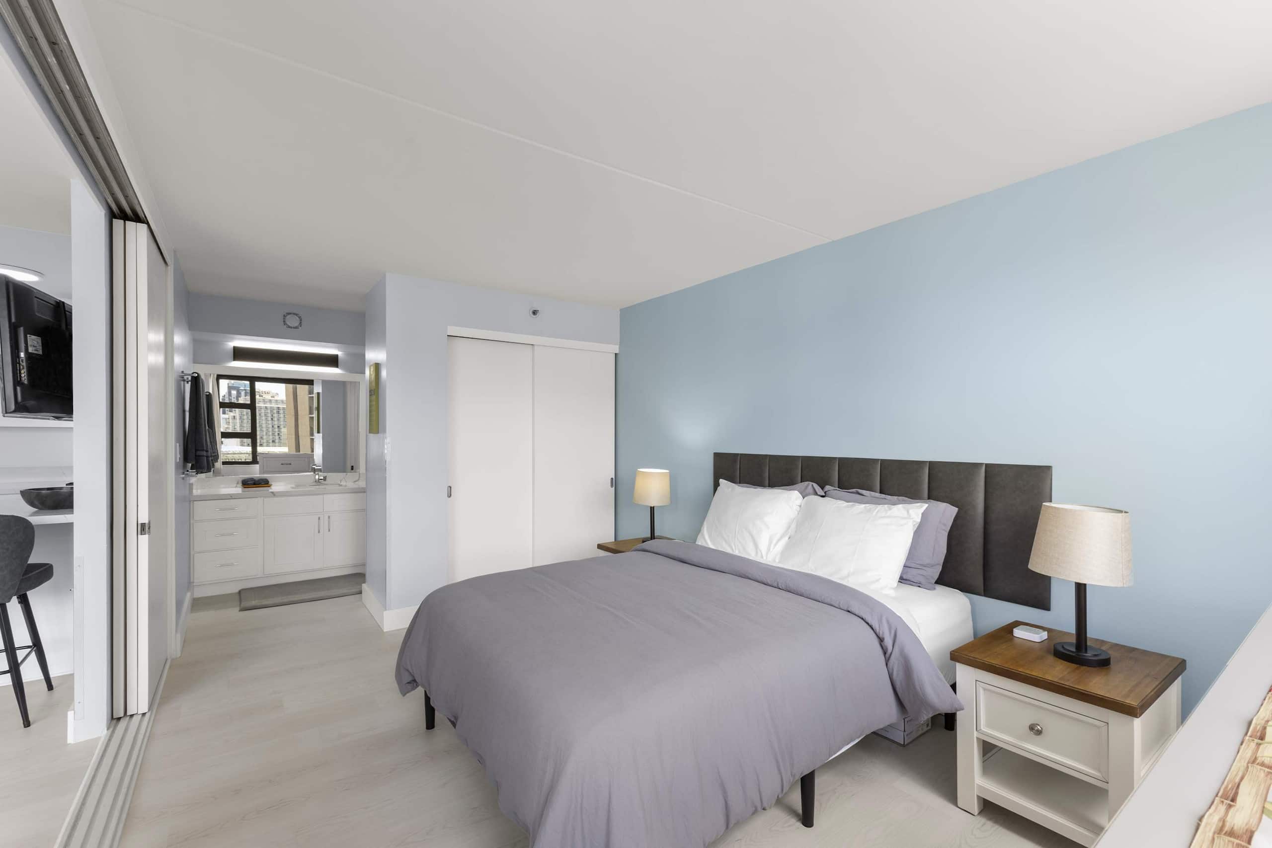 Waikiki Banyan 1BR – Newly Renovated + Parking - Image 8