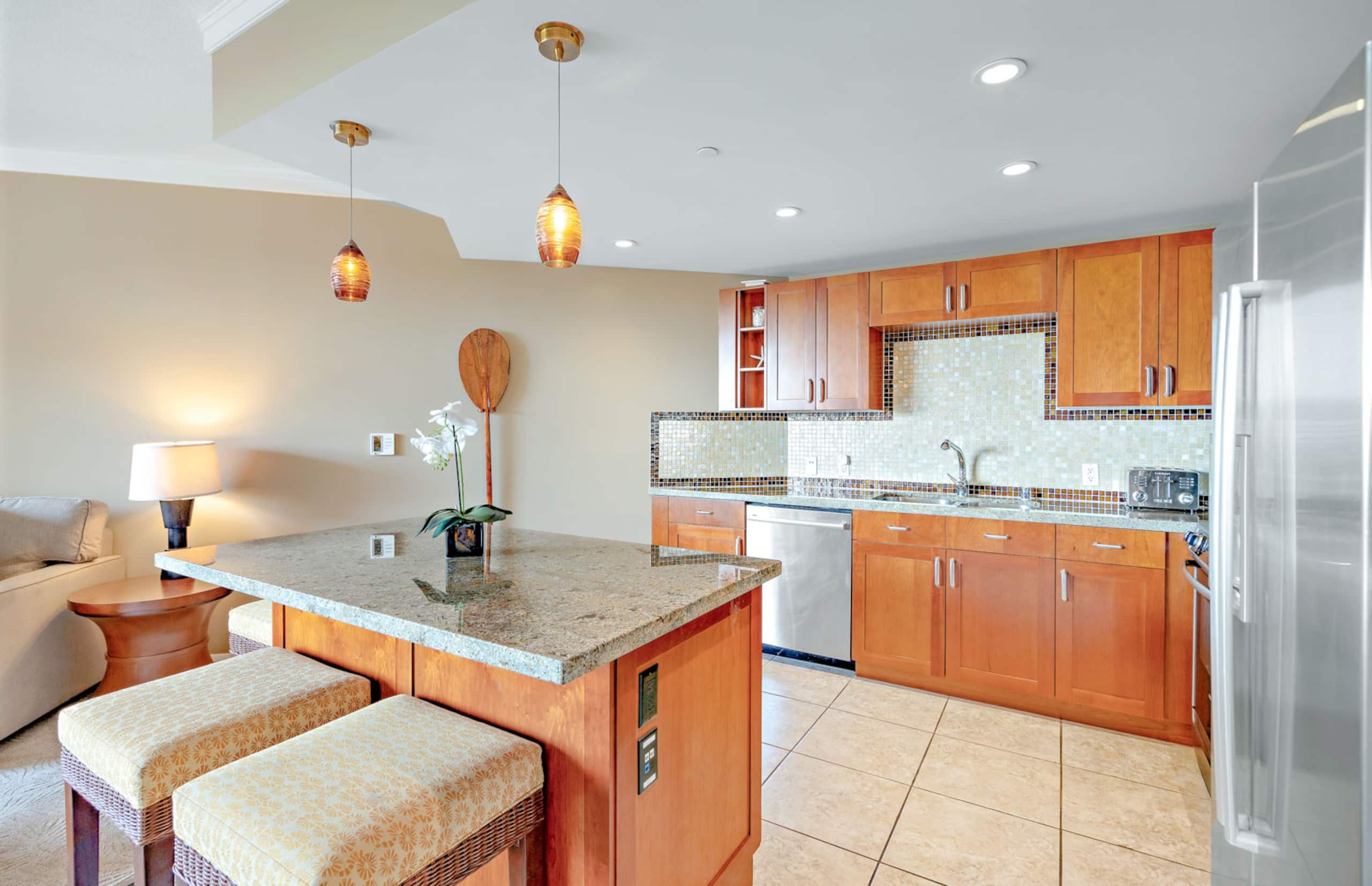 Condo in Lahaina · ★4.75 · Studio · 3 beds · 1 bath - Image 4