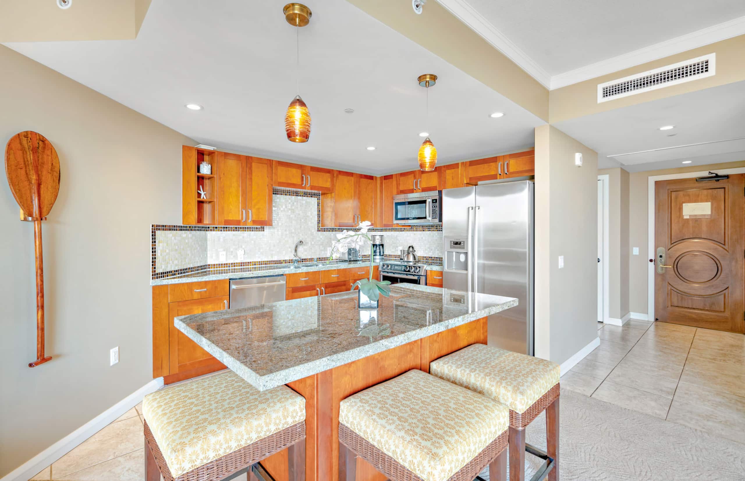 Condo in Lahaina · ★4.75 · Studio · 3 beds · 1 bath - Image 11