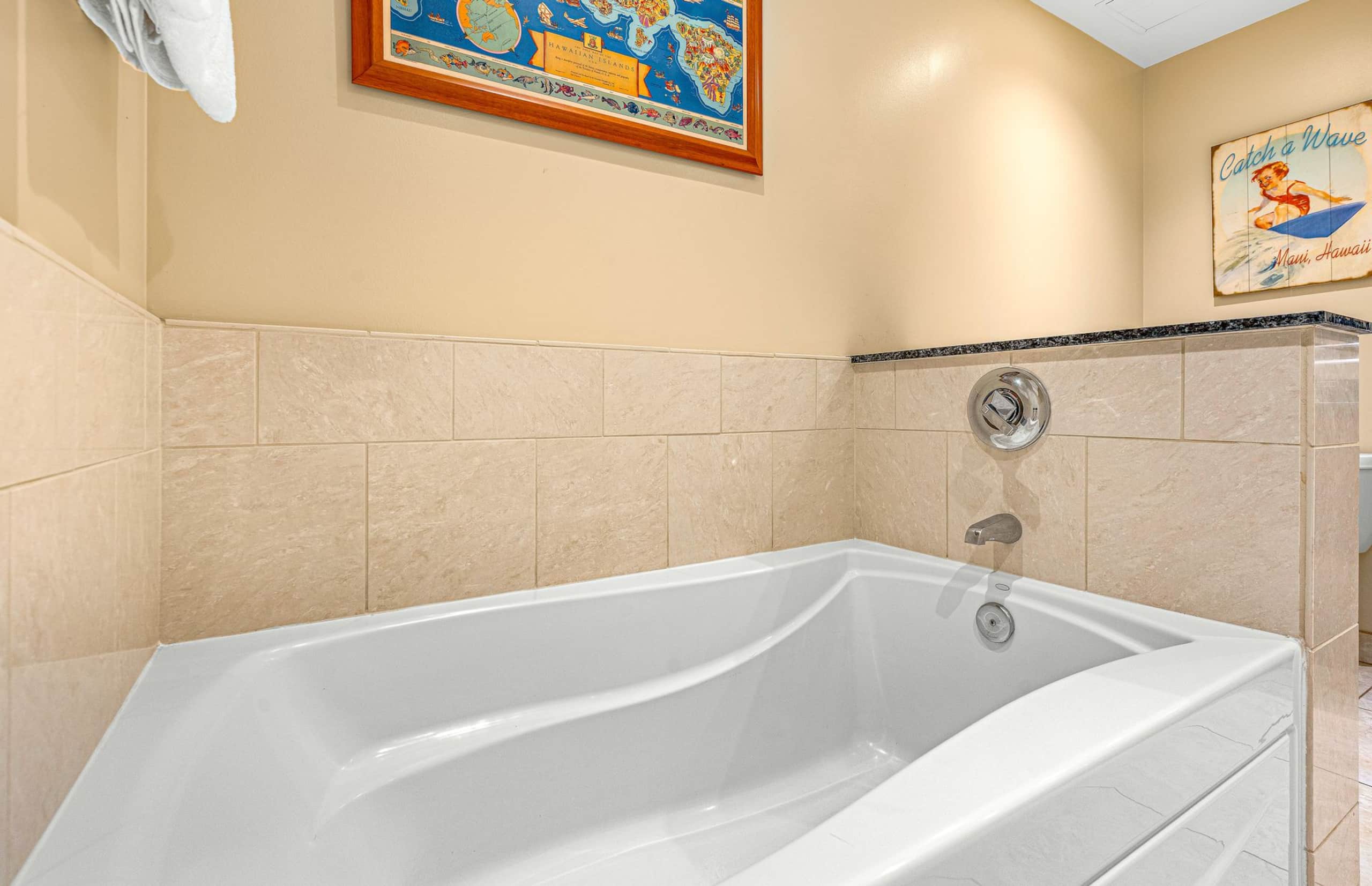 Condo in Lahaina · ★4.97 · 1 bedroom · 2 beds · 1 bath - Image 23