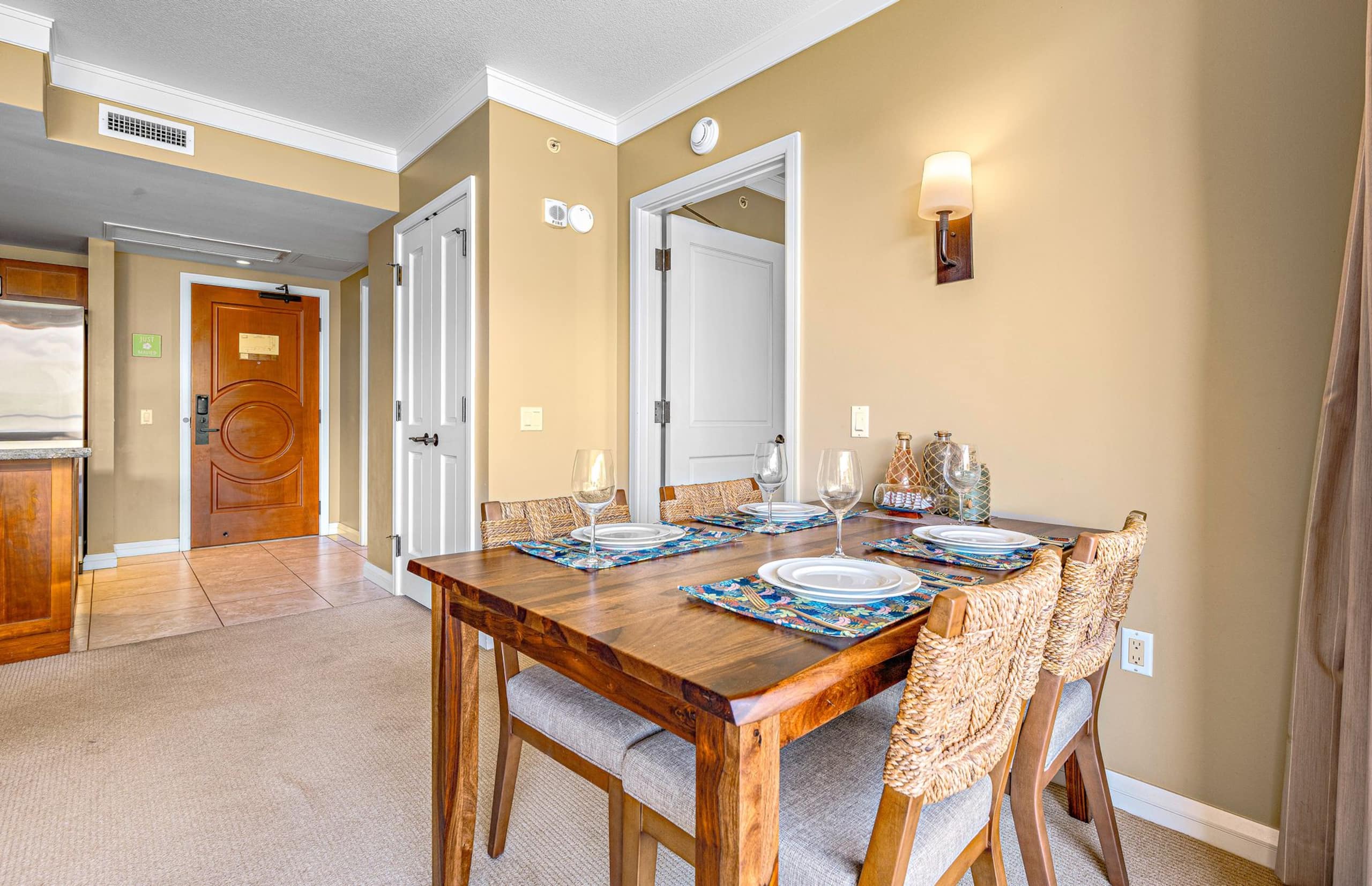 Condo in Lahaina · ★4.97 · 1 bedroom · 2 beds · 1 bath - Image 13