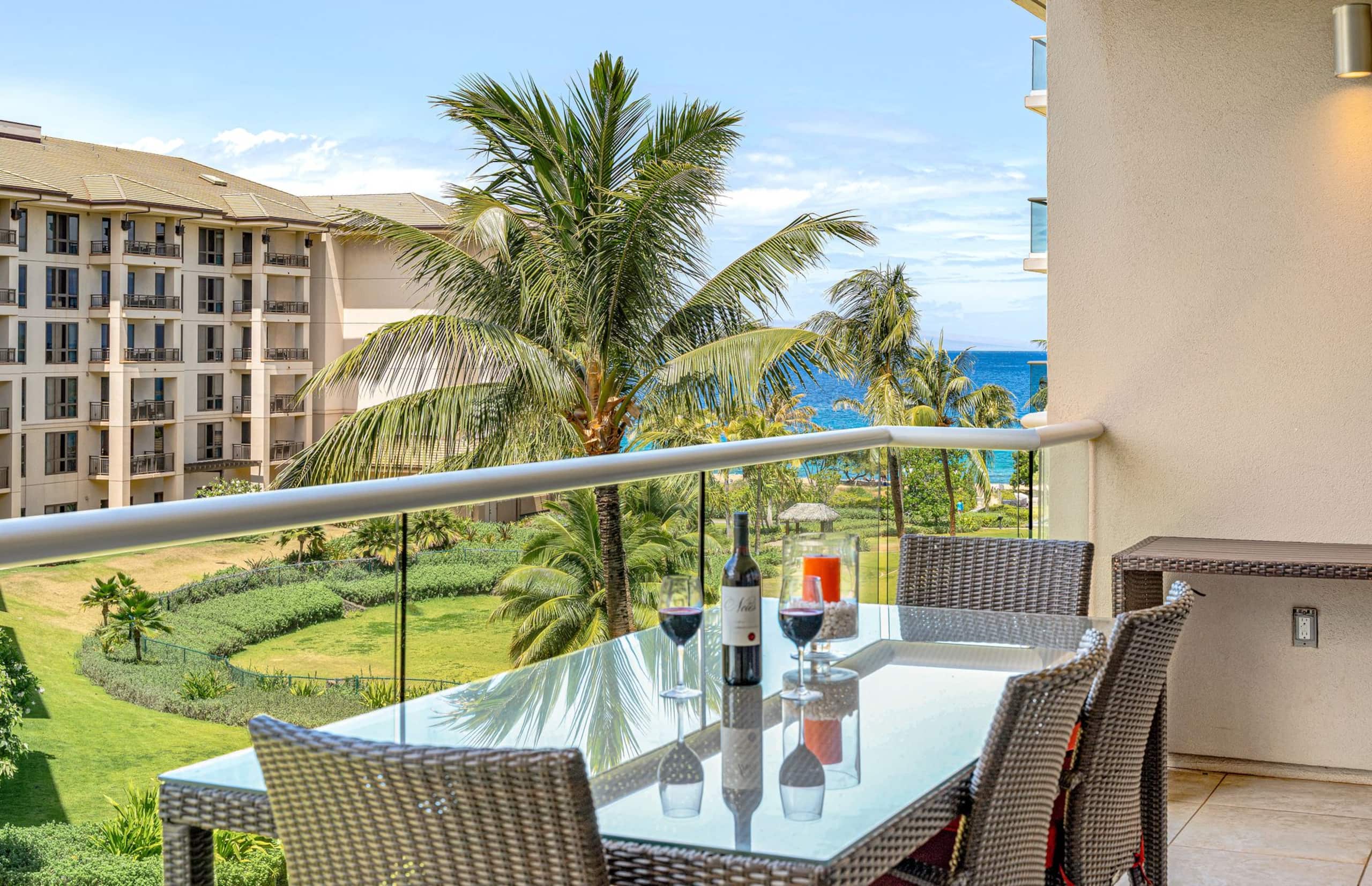 Condo in Lahaina · ★4.97 · 1 bedroom · 2 beds · 1 bath - Image 2