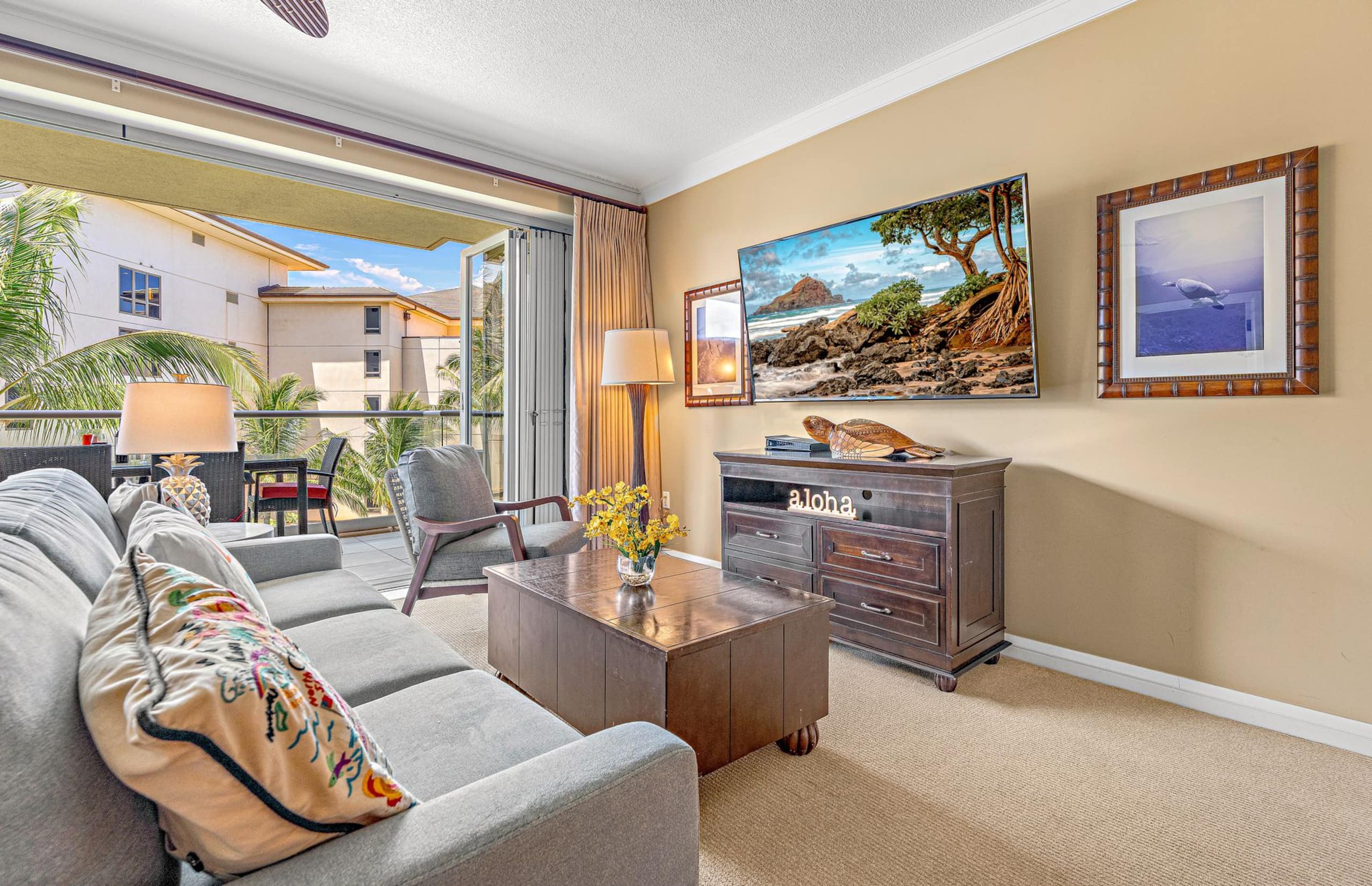 Condo in Lahaina · ★4.97 · 1 bedroom · 2 beds · 1 bath - Image 11